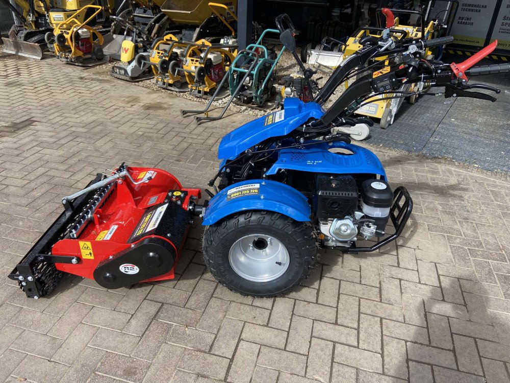 2-kolesový traktor so zakladačom