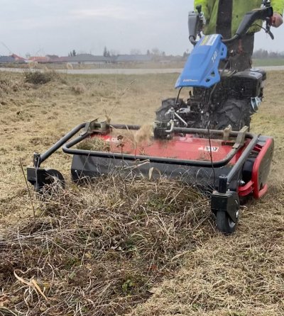 2 - kolesový traktor s muločovačom